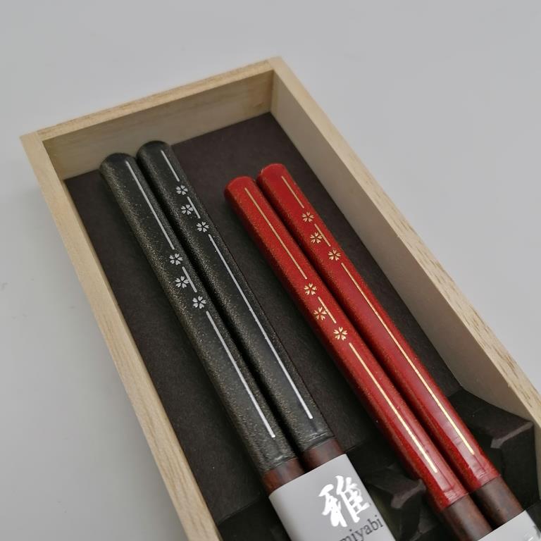 Coppia di bacchette Flower con scatola in legno - immagine 5