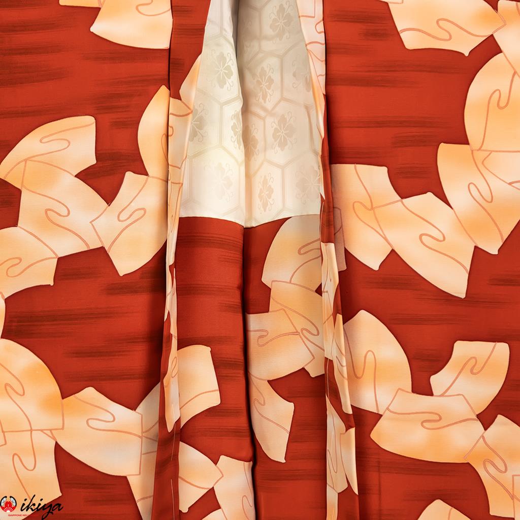 Haori da donna in seta rossa con ventagli stilizzati - immagine 3